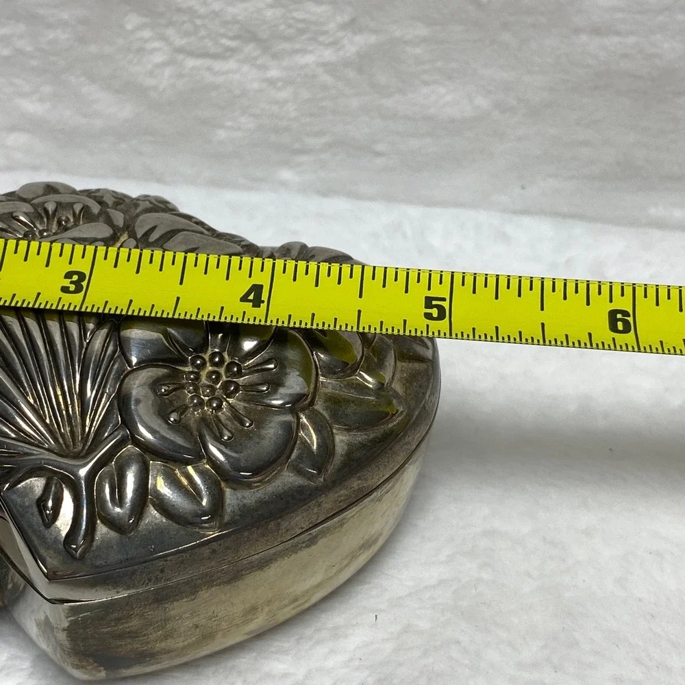 International Silver Company Trinket Box Floral Silverplate‎ Vintage Jewelry